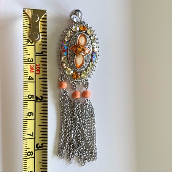 Ornate pendant with tassels - Picture 2 of 6